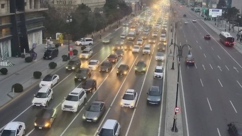 Bakıda tıxac olan yollar açıqlanıb – SİYAHI