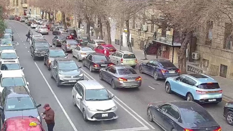 Bakıda tıxac olan yollar açıqlanıb – SİYAHI