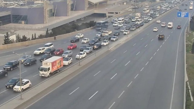 Hazırda Bakıda tıxac olan yollar - SİYAHI