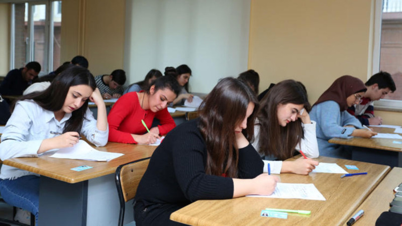 Magistraturaya qəbul imtahanı keçirilib