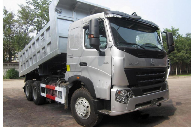 Xırdalanda QEYRİ-ADİ İNTİHAR: Yük maşınında özünü asdı