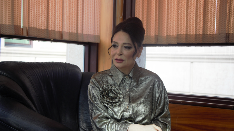 Məşhur aktrisa etiraz etdi: “Bu, birbaşa rəhbərliyinizin göstərişi kimi qəbul ediləcək”