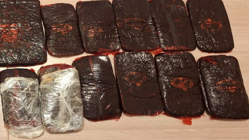 Nəsimi rayonunda 4 kq narkotik dövriyyədən çıxarılıb - VİDEO
