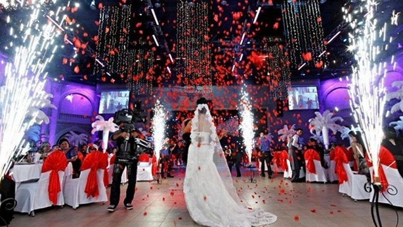 Toy biznesi çətin durumda - Şadlıq evləri niyə mərasim zallarına çevrilir?