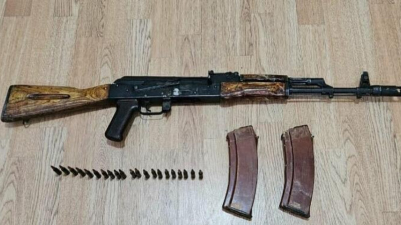 Binəqədi rayonunda 2 “Kalaşnikov” avtomatı aşkar edilib 
