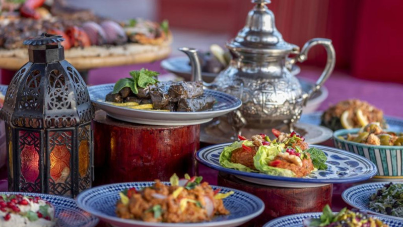 Müştəri menyunun ingiliscə olmasından gileyləndi: “İftara gələnlər ancaq turistlərdir?” - FOTO 