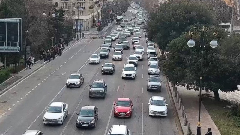 Bakının bu yollarında tıxac var - SİYAHI