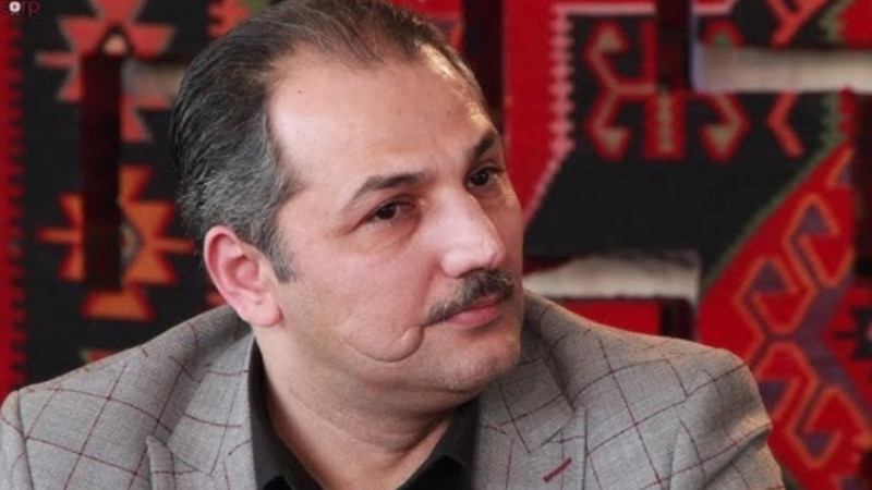 Vüqar Əbdülov müğənnilərə qadağa qoydu