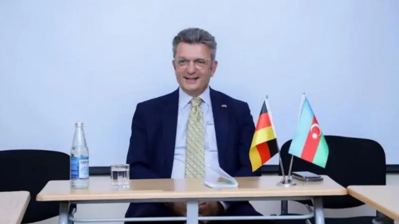 Almaniya səfiri XİN-ə çağırılıb, Ştaynmayerin qondarma rejimin “bayrağını” paylaşmasına görə kəskin etiraz bildirilib