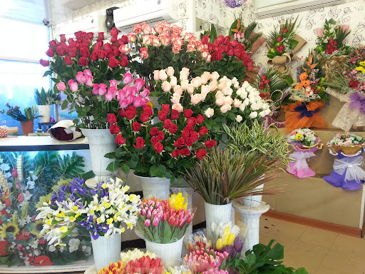 8 Mart ərəfəsi dükanlar: “Sabaha gül qalmayacaq” - REPORTAJ