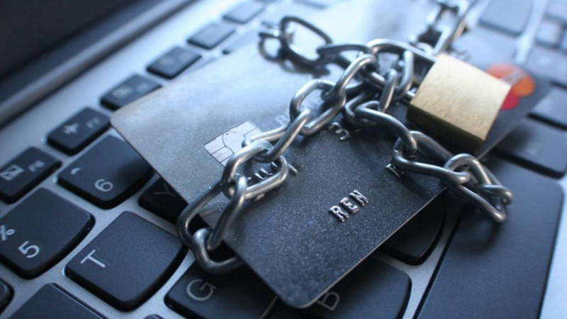 Bir gündə vətəndaşların 40 min manatı bank kartlarından oğurlanıb