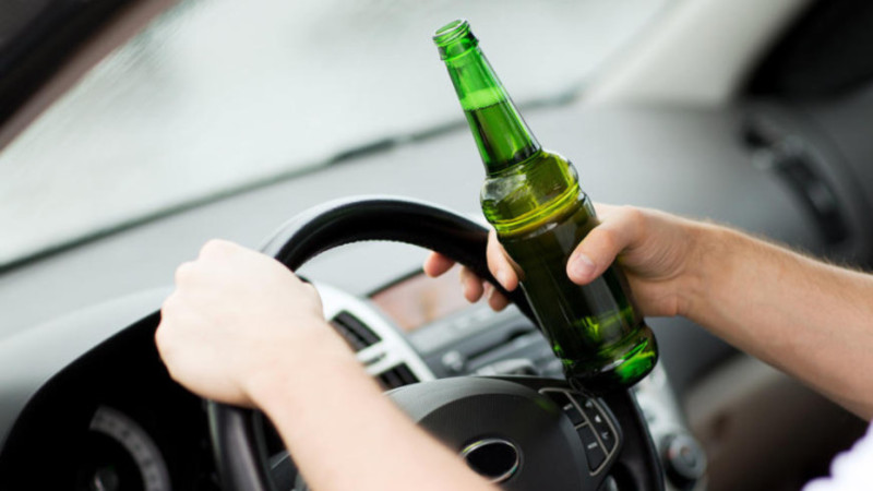 Sərxoş olub maşının yerini unutdu, polisə yalan DANIŞDI