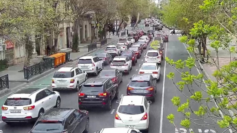 Bakının bir çox yollarında tıxac müşahidə edilir - SİYAHI