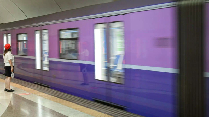 Metroda tunel tikintisi zamanı xətti dəyişmək üçün alternativ ictimai nəqliyyatdan istifadə ediləcək