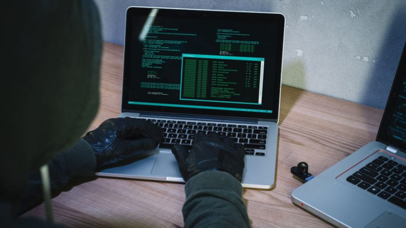 DTX-nin həbs etdiyi haker məlumatları bu qiymətə satırmış