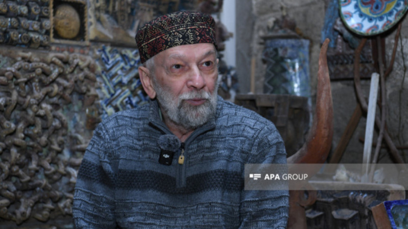 “Şizofreniyanın diaqnozu olan əsərlər var” – Tanınmış rəssamın evindən reportaj