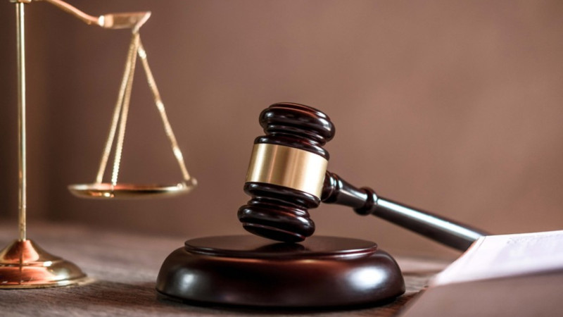 Xəstə övladları ilə ümid axtaran valideynlərin pulları mənimsəndi: Tanınmış həkim ifadə verdi