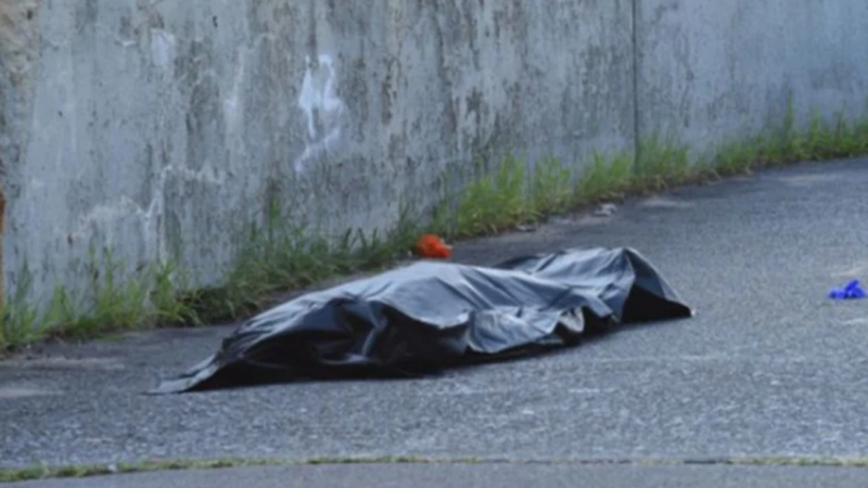 Bakıda küçədən meyit tapıldı