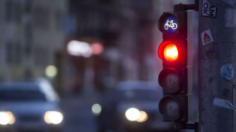 Güclü külək svetoforlara zərər vurub