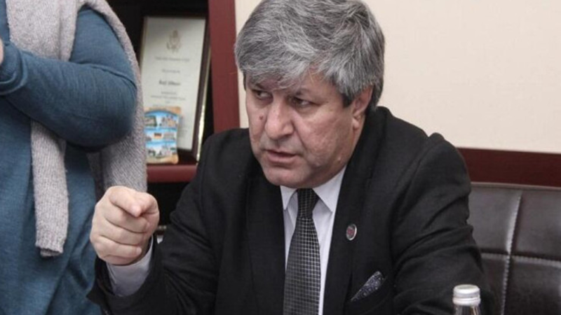 Əvəz Zeynallı müalicə üçün Türkiyəyə gedir