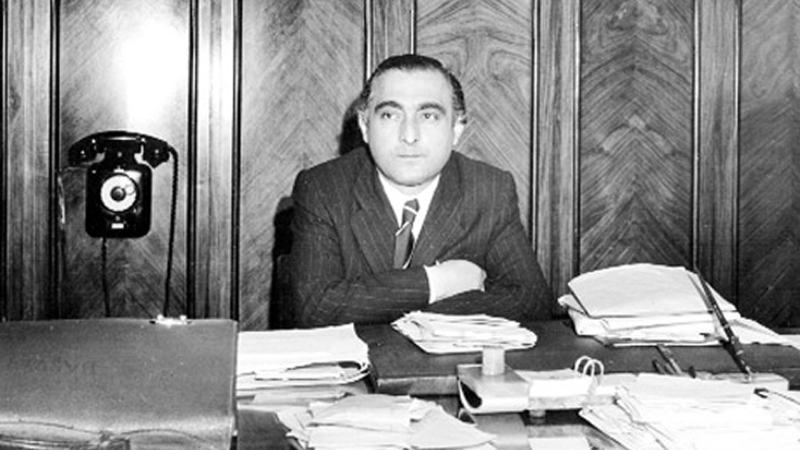 Bakıda doğuldu, Türkiyədə deputat, nazir oldu