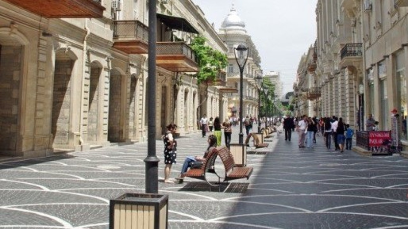 Bakının mərkəzində kişi meyiti tapıldı