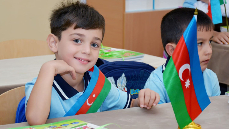 Məktəb və müəllim seçimini ləğv etmək olar - Valideynlərin nəzərinə