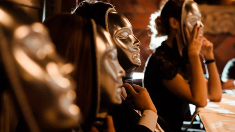 Bakıda Mafiya oyununa görə dava: Bir nəfərin qolu sındı