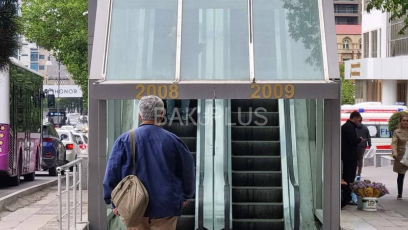 Tbilisi prospektindəki eskalator işləmir - Sakinlər əziyyət çəkir 