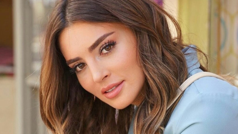 Bakıda böyümüşəm - Türkiyəli aktrisa Bakıda böyümüşəm - Türkiyəli aktrisa