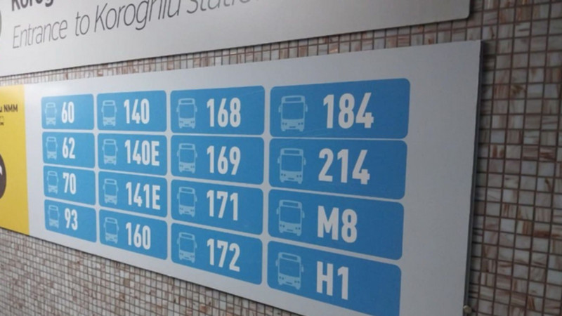 “Koroğlu” metrostansiyasında sərnişinləri çaş-baş salan LÖVHƏ – Nə vaxt YENİLƏNƏCƏK?