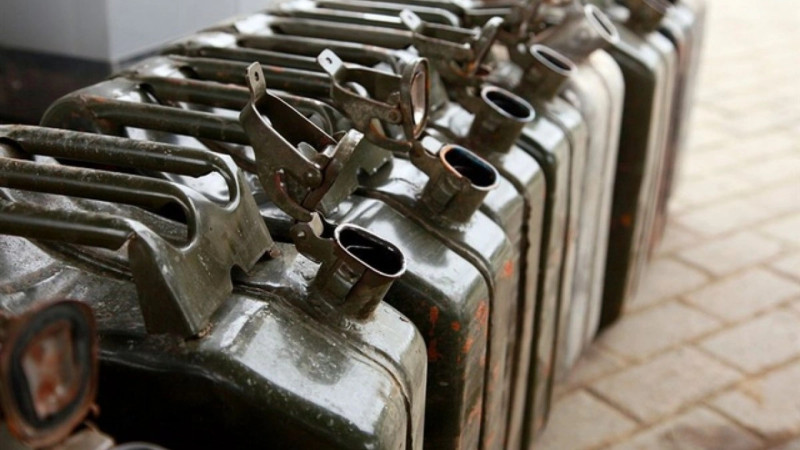 Balaxanıda yük maşınından 600 litr yanacaq oğurlanıb