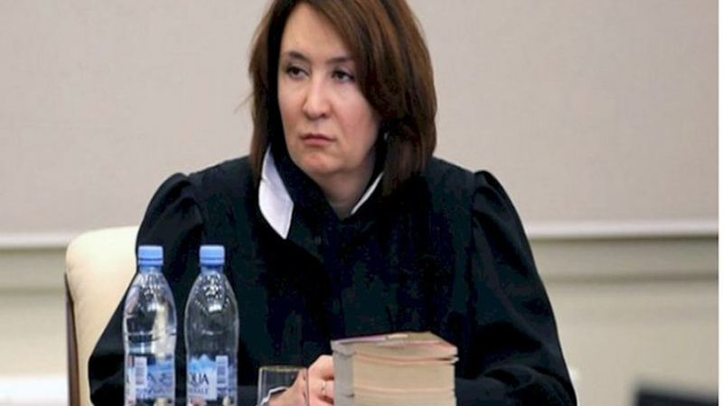 Bakıda saxlanılan rusiyalı hakim Azərbaycanı TƏRK ETDİ