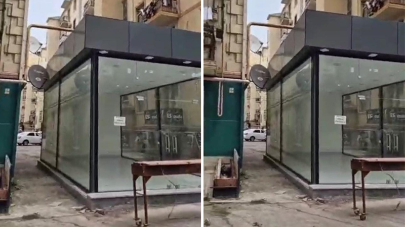 AAAF Parkda yolu bağlayıb, mağaza tikdilər - VİDEO AAAF Parkda yolu bağlayıb, mağaza tikdilər - VİDEO