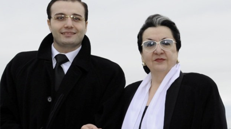 Lalə Şövkətin oğlu: “Əsas istəyi məni evləndirməkdir”