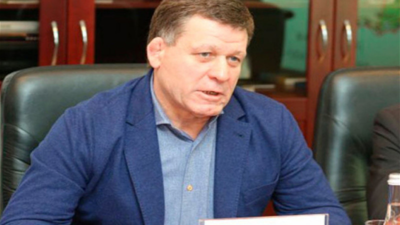 Oleq Bakinski ev dustaqlığına buraxılıb