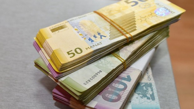 Bakıda satıcı işlədiyi mağazadan 20 min manat oğurladı Bakıda satıcı işlədiyi mağazadan 20 min manat oğurladı