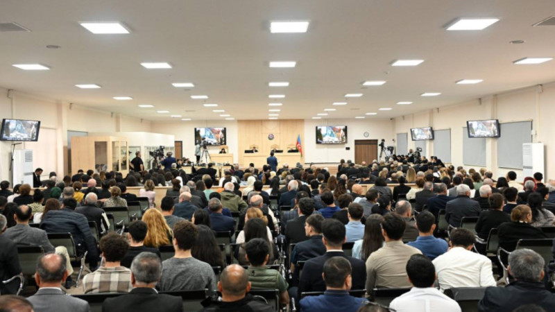 Məhkəmədə Ermənistan silahlı qüvvələri tərəfindən Kəlbəcərin işğalı zamanı əsir və girov götürülmüş azərbaycanlılara işgəncələr verilməsi ilə bağlı ifadələr dinlənilib