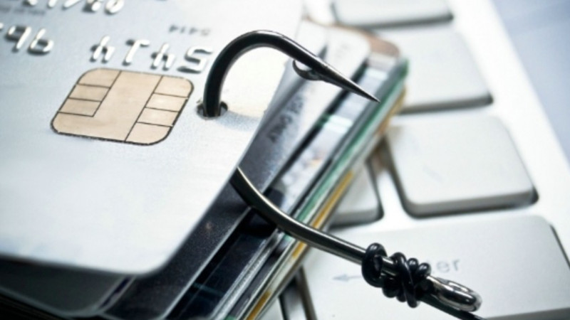 Vətəndaşların bank kartlarından yenə oğurluq edildi - Bu dəfə 6 min manat Vətəndaşların bank kartlarından yenə oğurluq edildi - Bu dəfə 6 min manat