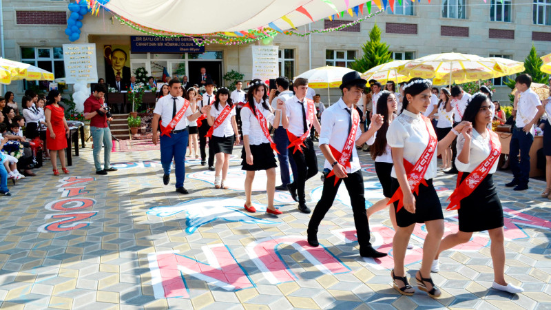Bu il Bakı məktəblərindən 80061 şagird məzun olacaq