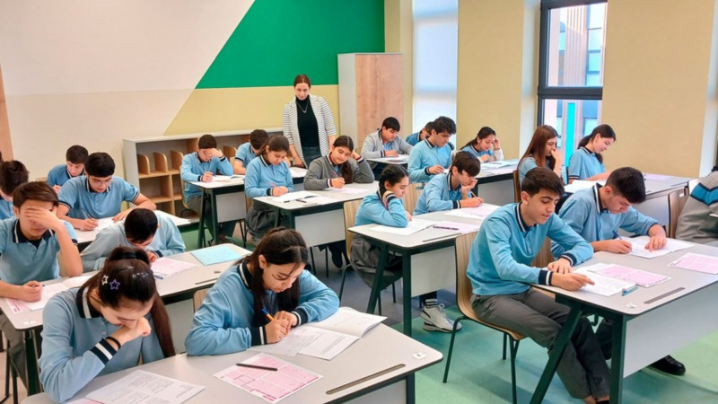 Bu il Bakıda 43 mindən çox şagirdin elektron yerdəyişməsi aparılıb