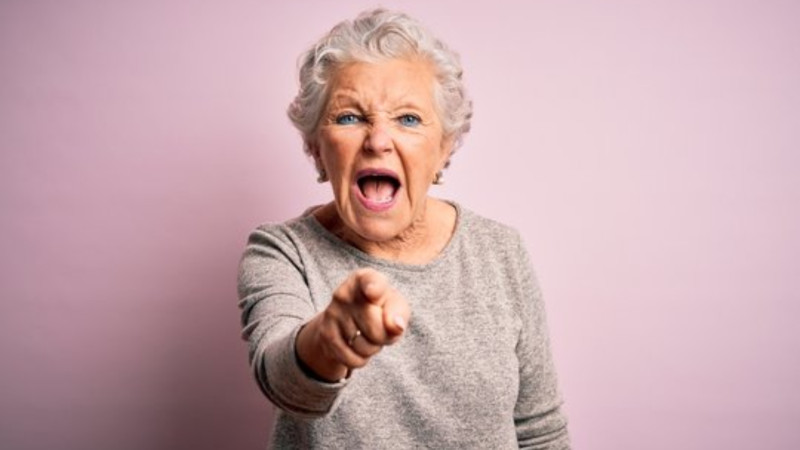 Bakıda nənə nəvəsini sürüdü, məhkəməlik oldu