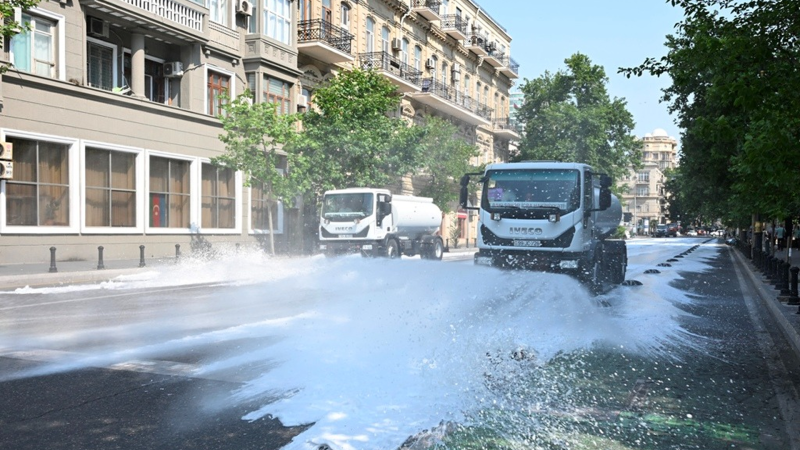 Paytaxtda növbəti geniş təmizlik işləri aparılıb      