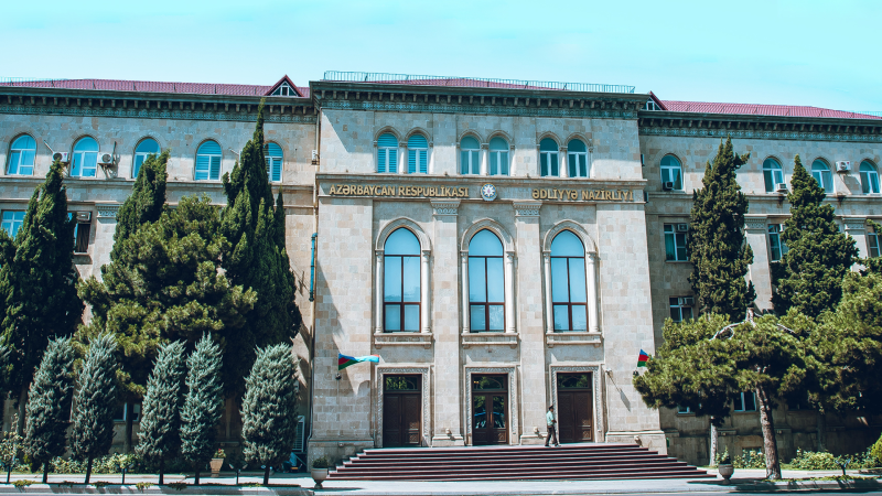 Ədliyyə orqanlarına qulluğa qəbulla bağlı test imtahanı keçiriləcək