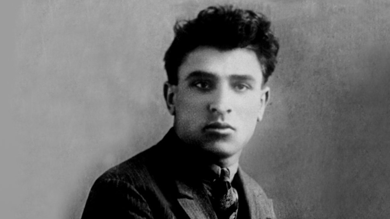 Müşfiq – 117 ildir yanan poeziya çırağı... Müşfiq – 117 ildir yanan poeziya çırağı...