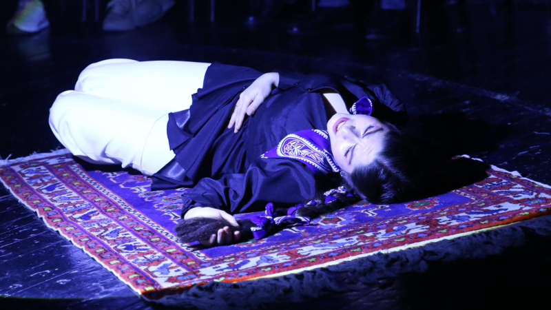 Gənc Tamaşaçılar Teatrında “Solğun çiçəklər” tamaşasının premyerası olub Gənc Tamaşaçılar Teatrında “Solğun çiçəklər” tamaşasının premyerası olub