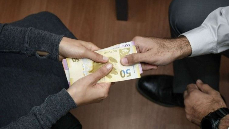 Əməkdar artist olmaq istədi - Pulunu yedilər...