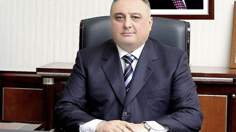 Eldar Mahmudov şəxsiyyət vəsiqəsi ala bilmir Eldar Mahmudov şəxsiyyət vəsiqəsi ala bilmir