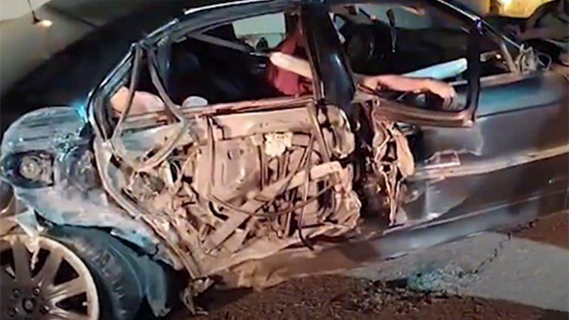 “BMW” hasara çırpıldı - VİDEO “BMW” hasara çırpıldı - VİDEO