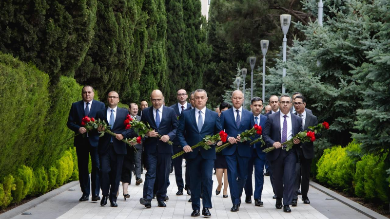 Səhiyyə Nazirliyində Tibb İşçilərinin Peşə Bayramı Günü qeyd edilib
